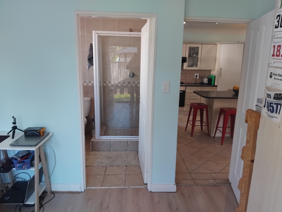 4 Bedroom Property for Sale in Wavecrest Eastern Cape